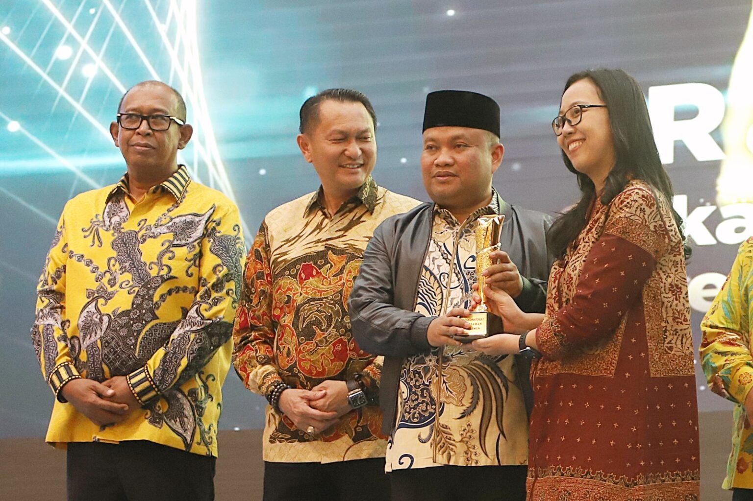 KWP Award 2026 Beri Penghargaan Legislator Peduli HAM kepada Sugiat Santoso
